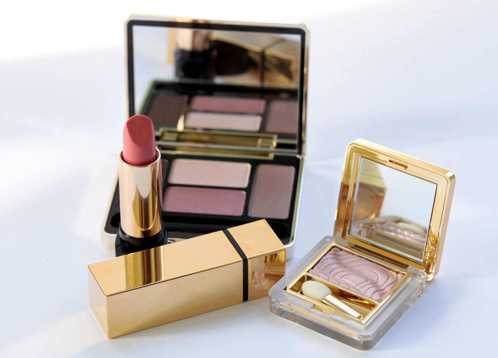 Luxury make up