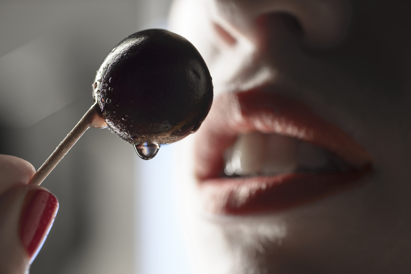 eating cherries