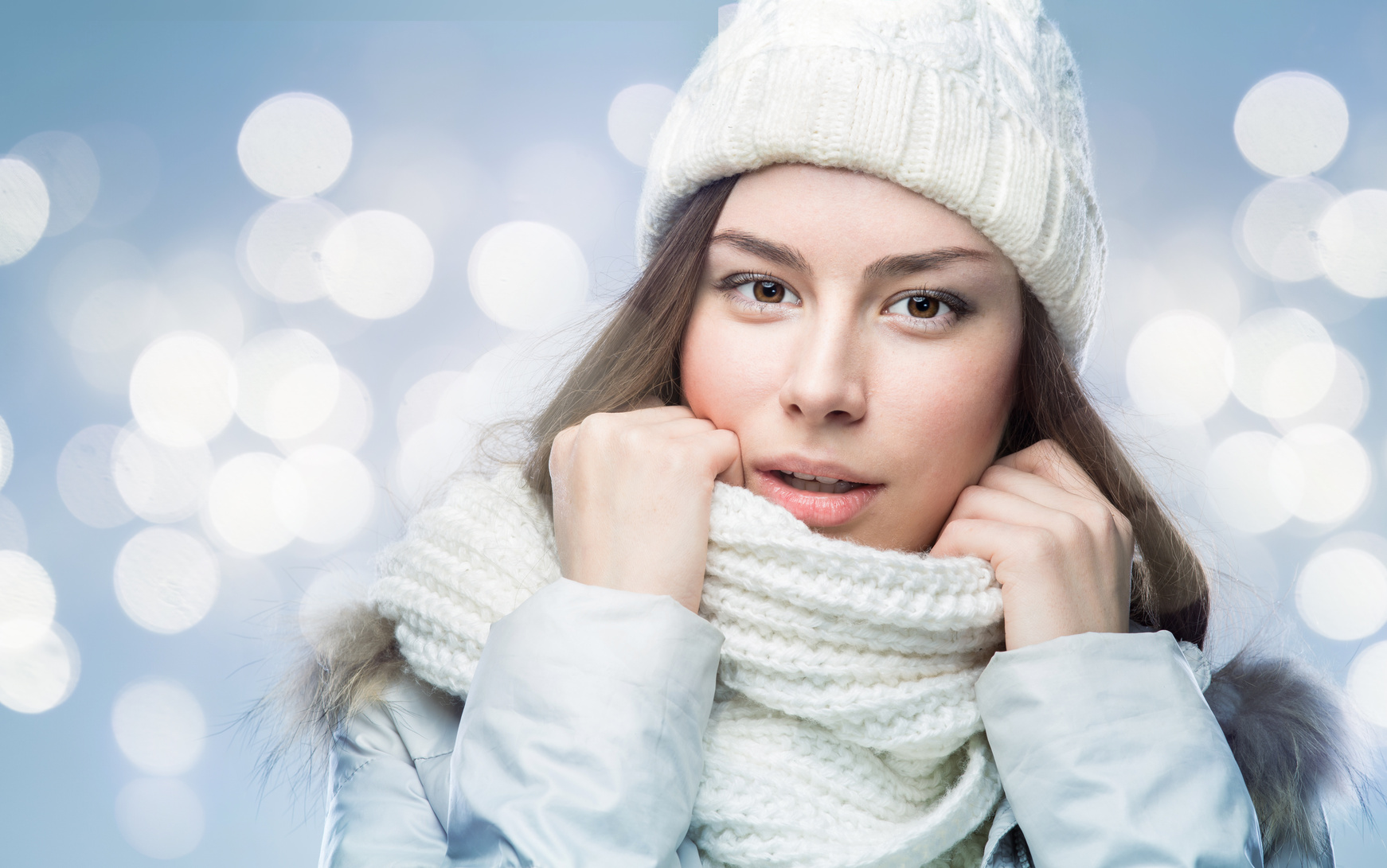 Face girl in winter hat