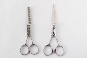 Hiustenleikkuutarpeita