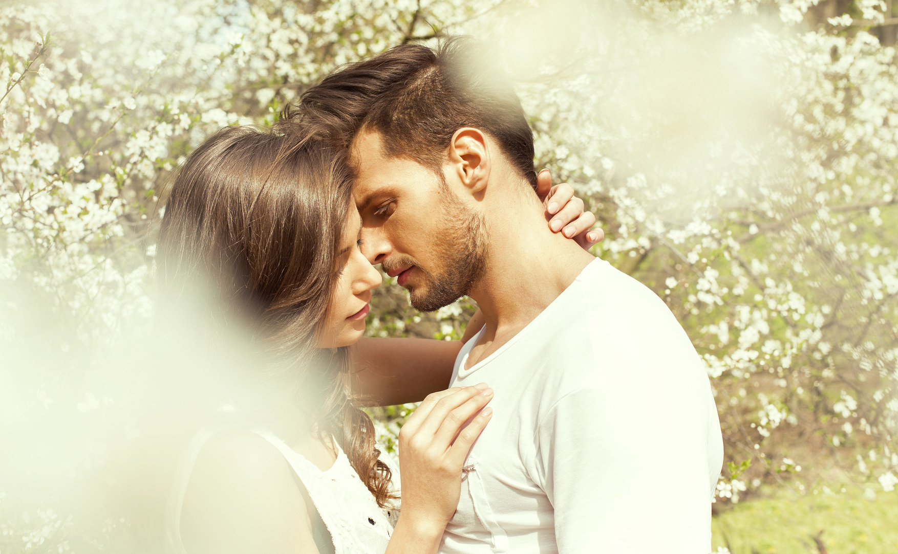 Portrait of kissing couple