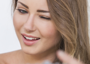 girl selfie camera pose posing