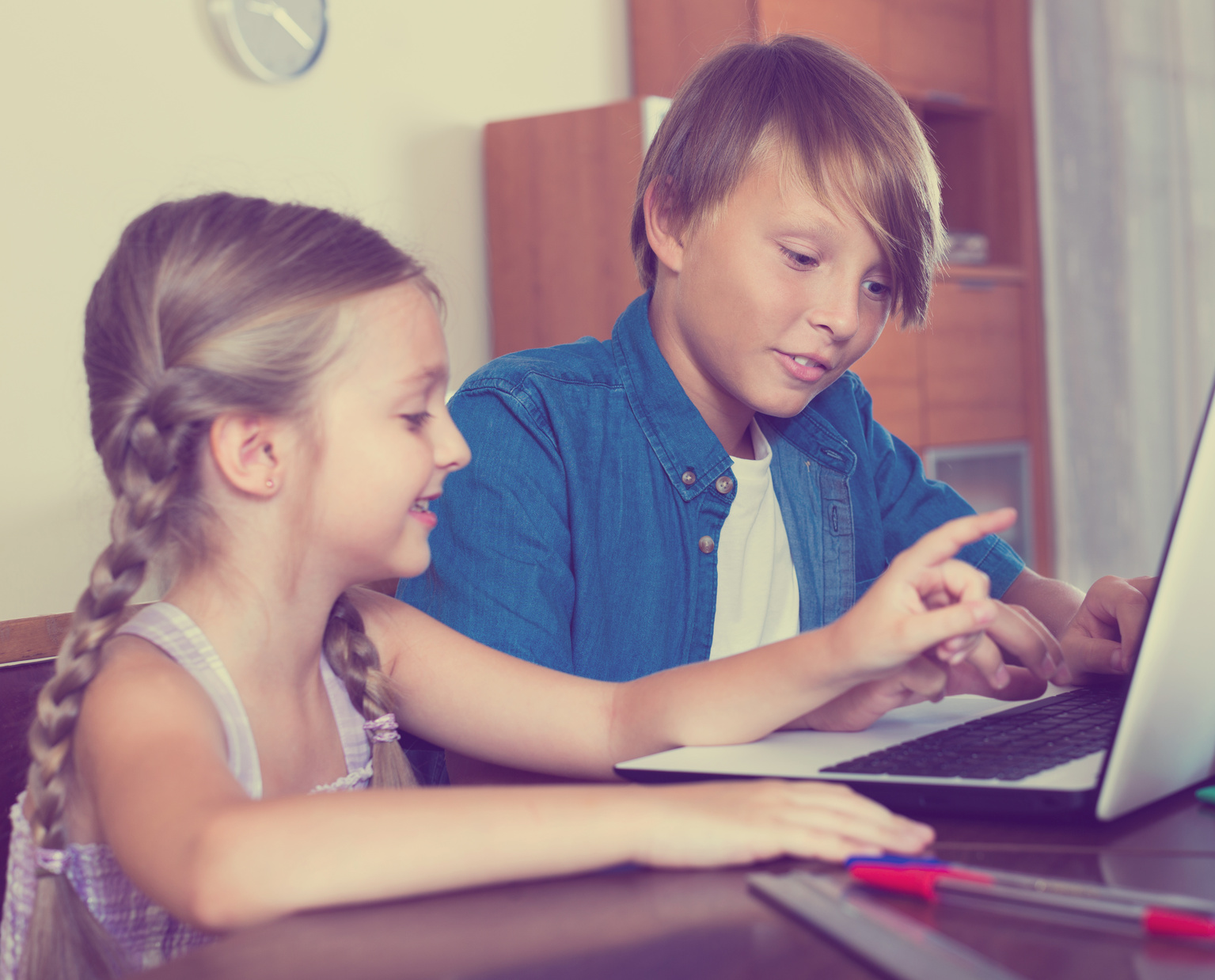 brother and sister playing game