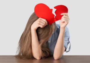 Surullinenainenpiteleesarkynyttasydanta_preview