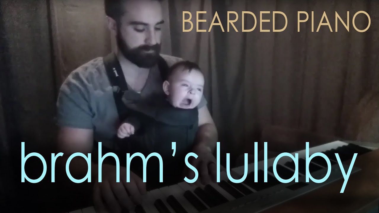 Video: Isä tuudittaa pienokaisensa unille pianoa soittaen