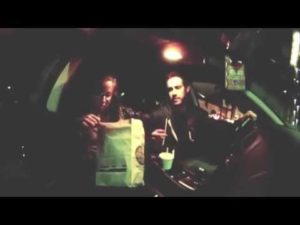 Video: Poikaystävä kosi McDonald’sin ruoan avulla – tyttöystävä ei juuri lämpene