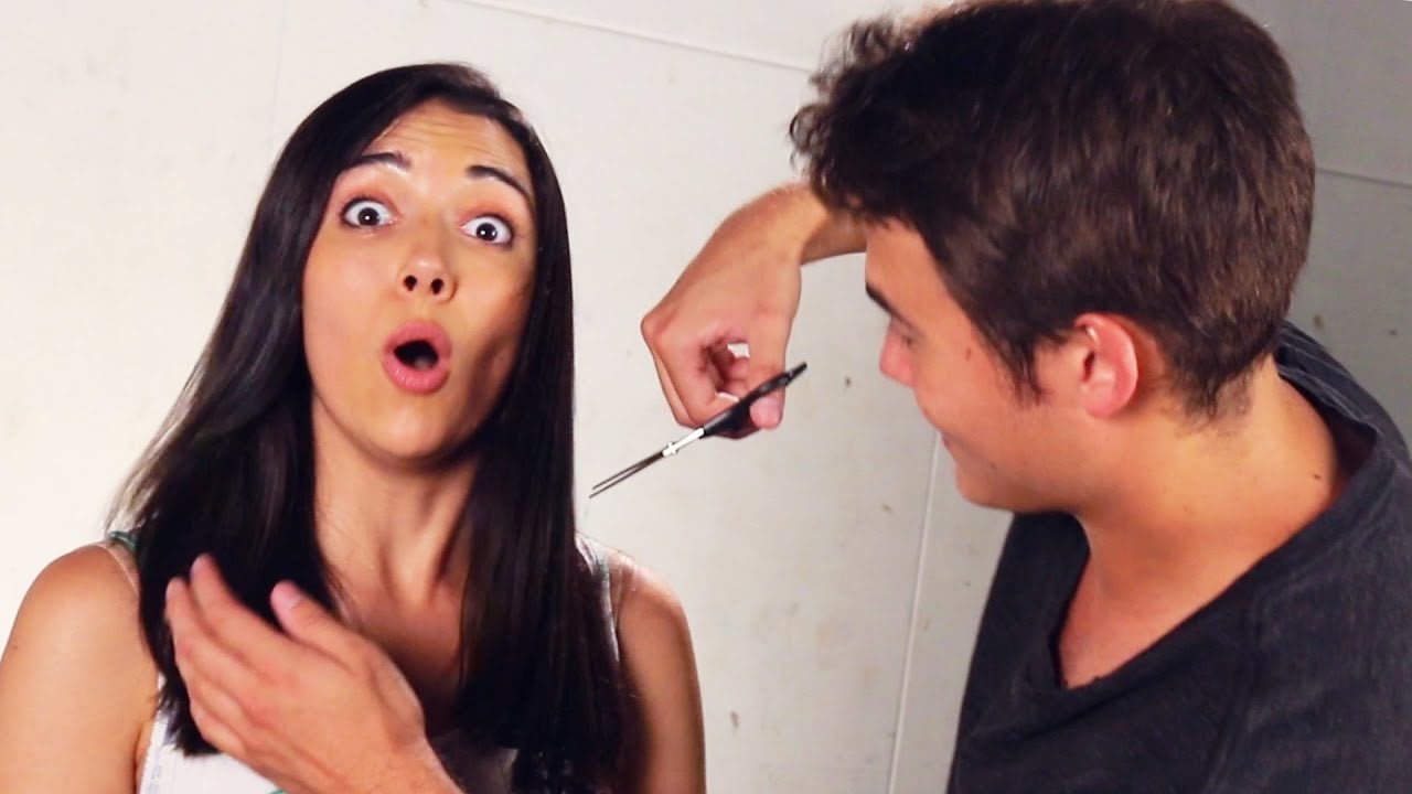 Video: Poikaystävät leikkaavat tyttöystäviensä tukan