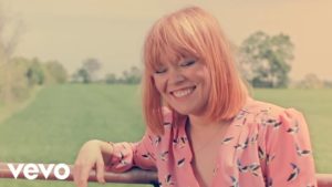 Viikon biisi: Anna Puu – Ota minut tällaisena kuin oon