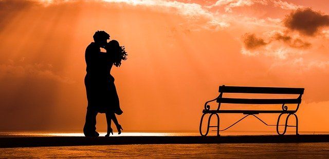 couple-3064048_640