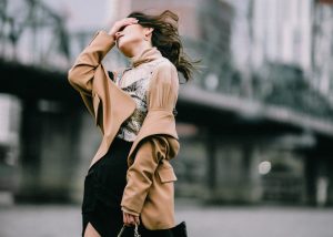 cropped_pexels-maria-orlova-4946655