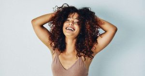 boudoir-kuvaus-naiseus