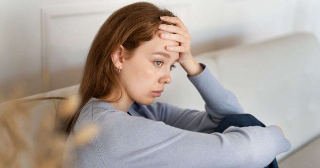 onneton-surullinen-nainen